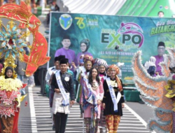 Rangkaian HUT ke-76 Kabupaten Batanghari, Fadhil Arief Buka Pawai Karnaval Budaya dan Batanghari Tangguh Expo