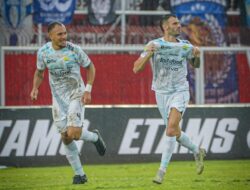 Hasil BRI Liga 1 2024/2025: Persib Bandung Curi 3 Poin di Kandang Arema